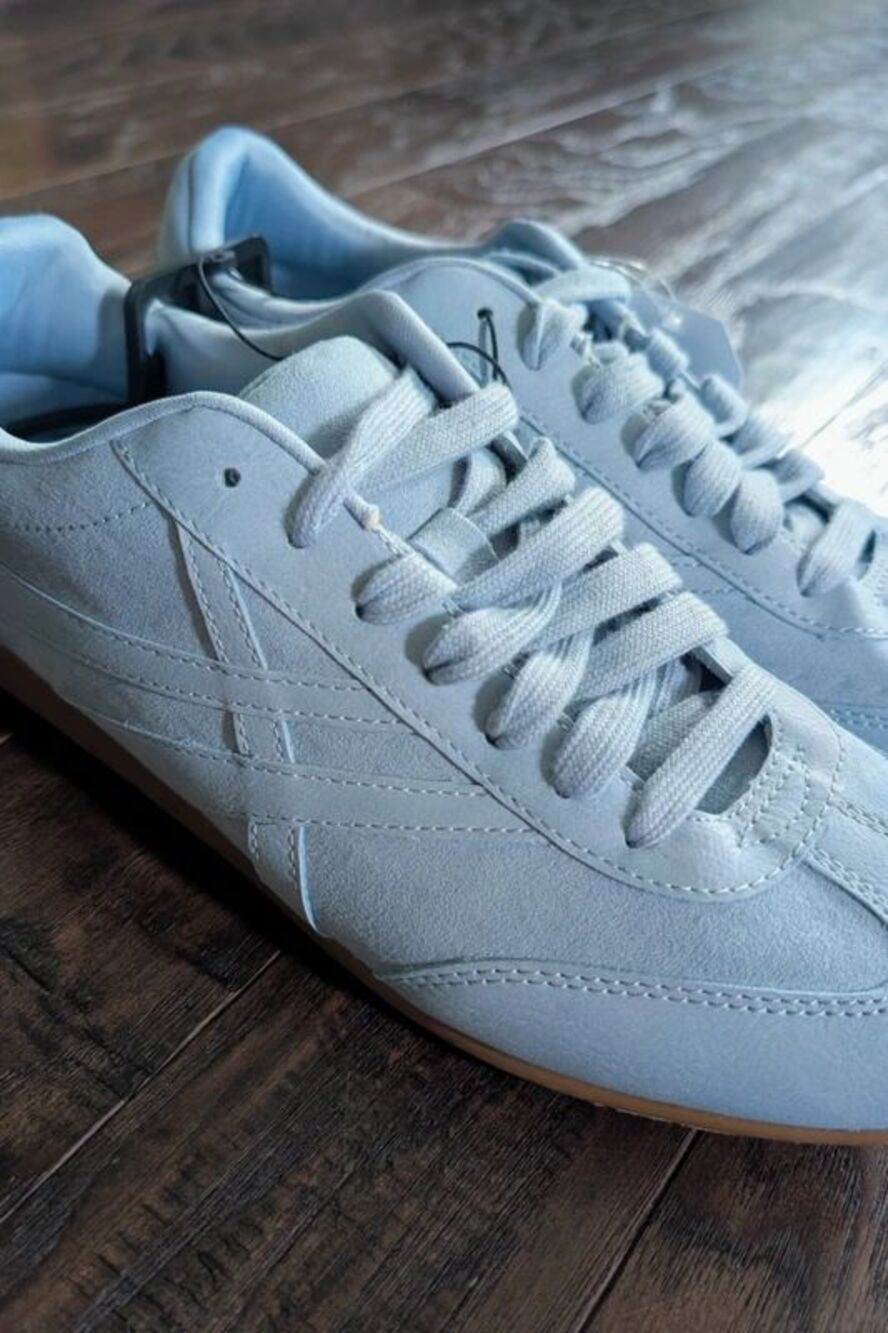 Time & Tru Baby Blue Faux Suede Shoes Women's Size 9.5